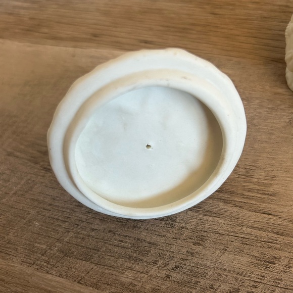 Smiling Chubby Snowman Christmas Trinket Box Snowy Ceramic Holiday Collection - Picture 9 of 14